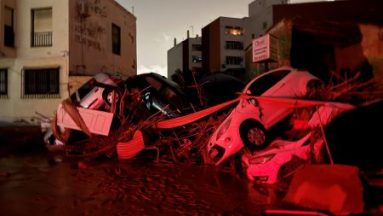 :
    le dernier publié



  

    
      
    
    
    Comment la France alerte sa population, et les Avengers avec Kamala Harris : ça dit quoi ce 1er novembre ?

          Ce vendredi 1er novembre, après les inondations meurtrières en Espagne, la France est-t-elle suffisamment équipée pour alerter sa population en cas de catastrophe naturelle ? Dans cet épisode également, les acteurs des Avengers soutiennent la candidate à la présidentielle américaine Kamala Harris.
    
    
          Diffusé le 01/11