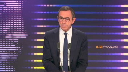 Bruno Retailleau : « Responsabiliser les consommateurs » contre le narcotrafic "Un joint ou un rail de coke, il a le goût du sang" : Bruno Retailleau veut "responsabiliser les consommateurs" face au narcotrafic