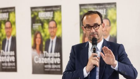 Budget 2025 : Thomas Cazenave cible les fraudes aux aides publiques en tant que député EPR Budget 2025 : le député EPR Thomas Cazenave veut s'attaquer aux "fraudes aux aides publiques"