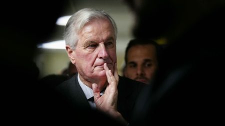 Budget : le gouvernement de Michel Barnier menacé de renversement dès la semaine du 2 décembre Budget : pourquoi le gouvernement de Michel Barnier est susceptible d'être renversé dès la semaine du 2 décembre