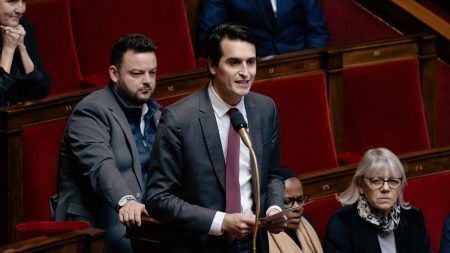 Budget : pour le député RN Gaëtan Dussausaye, les concessions de Barnier sont « une victoire » insuffisante Budget : les concessions de Michel Barnier sont "une victoire" mais "cela ne suffit pas", selon le député RN Gaëtan Dussausaye