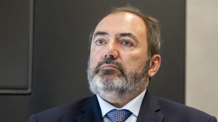 François Braun : critiquer l’aide médicale d’État « est une faute » Toucher à l'aide médicale d'État "est une faute", critique l'ancien ministre de la Santé François Braun