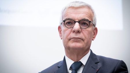 Hausse modérée des péages : pas de « cadeau », prévient le sénateur Maurey Hausse modérée du tarif des péages : "Il ne faut pas imaginer qu'il peut y avoir un cadeau", tempère le sénateur Hervé Maurey