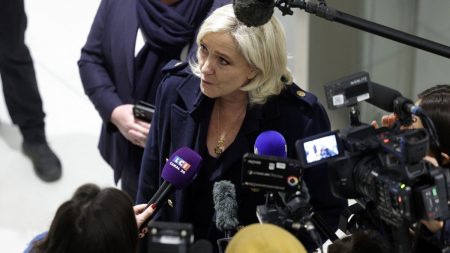 :
    le dernier publié



  

    
      
    
    
    Marine Le Pen risque l'inéligibilité, France-Israël et "changements majeurs" dans la sexualité des Français : ça dit quoi ce 14 novembre ?

          Ce 14 novembre, les dirigeants du RN dénoncent un "procès politique" après l'inéligibilité requise contre Marine Le Pen qui pourrait être privée d'élection présidentielle, moins de 13 000 spectateurs assisteront au match à "haut risque" France-Israël, et la sexualité des Français a bien changé.
    
    
          Diffusé le 14/11