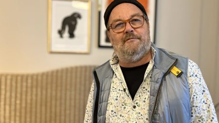 :
    Interview




  

    
      
    
  
  "Après le tournage du film, moi aussi, j'ai fait un voyage, mais pas dans un bateau" : le tour du monde selon Xavier Beauvois dans "La Vallée des fous"