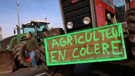 Les agriculteurs mettent en garde contre la « tolérance zéro » alors que la France se prépare à une semaine de protestation