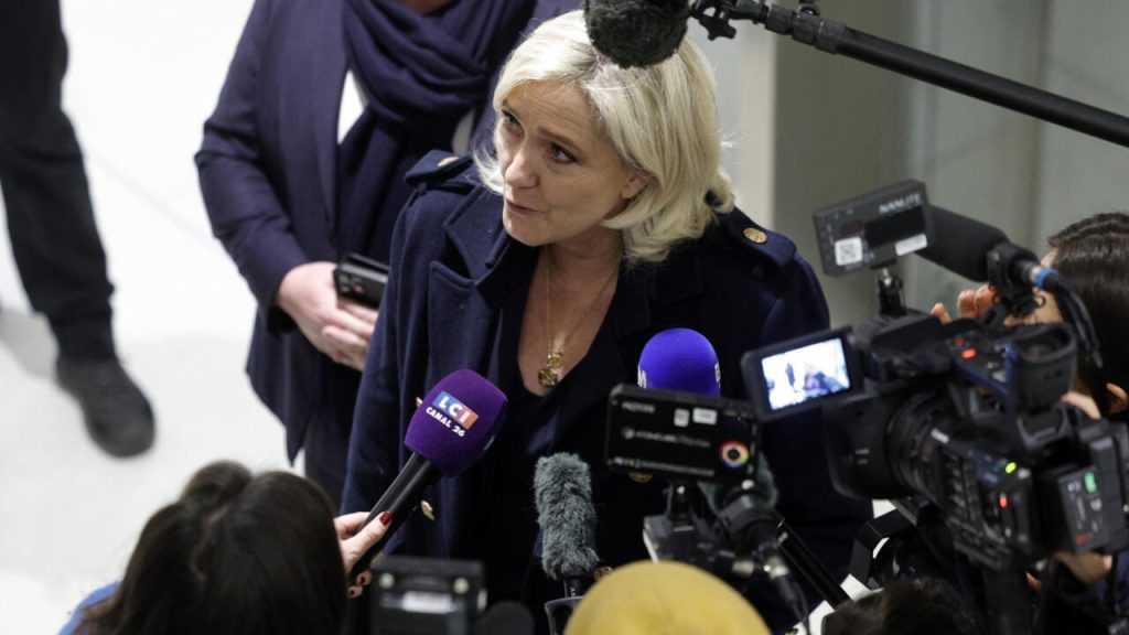 Les alliés de Le Pen dénoncent la chasse aux sorcières alors que les procureurs menacent les espoirs présidentiels