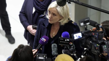 Les alliés de Le Pen dénoncent la chasse aux sorcières alors que les procureurs menacent les espoirs présidentiels