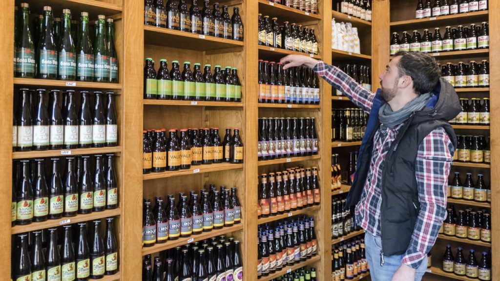 Les brasseurs français craignent que des taxes supplémentaires sur le sucre et l'alcool ne fassent grimper le prix de la bière
