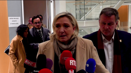 Marine Le Pen : Dernière défense au procès des assistants parlementaires FN Procès des assistants parlementaires du FN : l'ultime défense de Marine Lepen