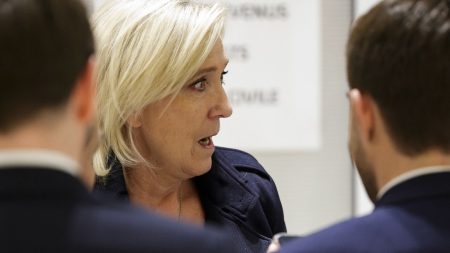 Marine Le Pen : inéligibilité des élus condamnés pour éviter les affaires en politique "Les Français en ont marre qu'il y ait des affaires" : quand Marine Le Pen appelait à l'inéligibilité ou au retrait d'élus condamnés