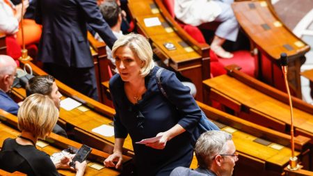 Menace de censure : état d’esprit des leaders de l’opposition face au vote du RN Menace de motion de censure : quel état d’esprit des leaders de l’opposition ?
Les chefs de groupes parlementaires vont être reçus, à partir de lundi par le Premier ministre, alors que plane la menace de voir le Rassemblement national voter la motion la motion de censure que présentera la gauche.