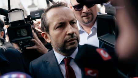 RN soutient l’abrogation de la réforme des retraites « injuste et coûteuse », dit Sébastien Chenu Réforme des retraites : le RN va voter la proposition d'abrogation de "cette réforme injuste et coûteuse", indique Sébastien Chenu