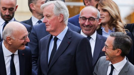 "Ils n'ont pas le même style, mais bien une volonté commune" : comme le gouvernement veut prouver l'unité des ministres de l'Intérieur et de la Justice