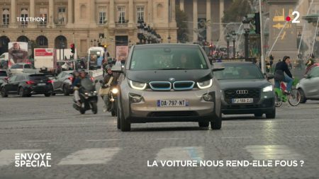 Vidéo : La voiture nous rend-elle fous ? :
Vidéo
La voiture nous rend-elle fous ?