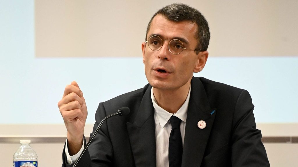 Violences faites aux enfants : "Il ne suffit pas de rappeler qu'il y a beaucoup d'enfants victimes de violences extrêmes, il faut trouver leur nom et leur visage", recommande l'ancien patron de la Ciivise