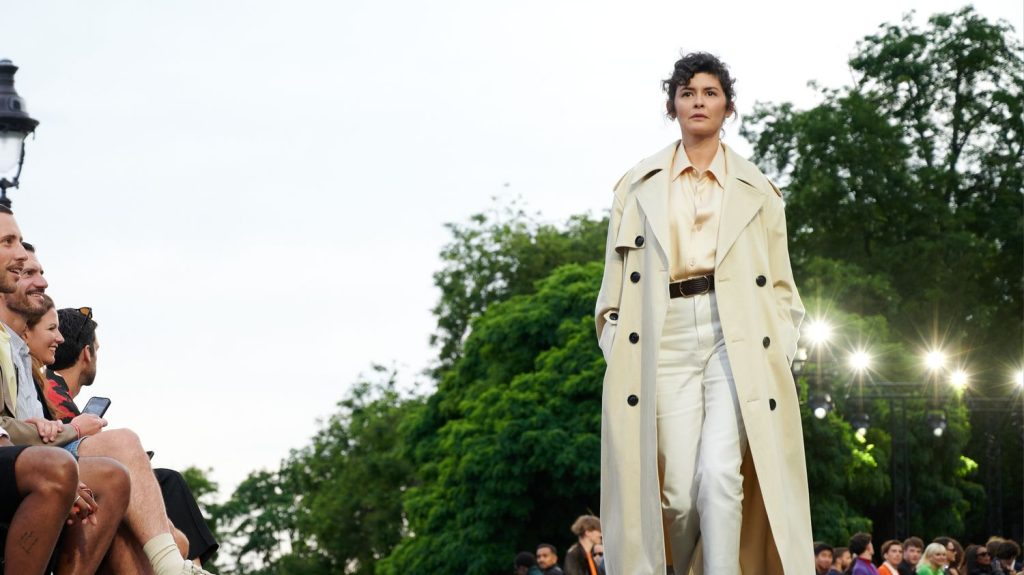 :
    le dernier publié



  

    
      
    
      

  

  
    
    Audrey Tautou : "Je suis quelqu'un qui m'émerveille d’un rien"

          Tous les jours, une personnalité s'invite dans le monde d'Élodie Suigo. Mardi 17 décembre 2024 : la comédienne et photographe Audrey Tautou. Elle vient de publier un livre de photographies et de textes personnels, "Superfacial" aux éditions Fisheye.
    
    
          Diffusé le 17/12
                      
        6min