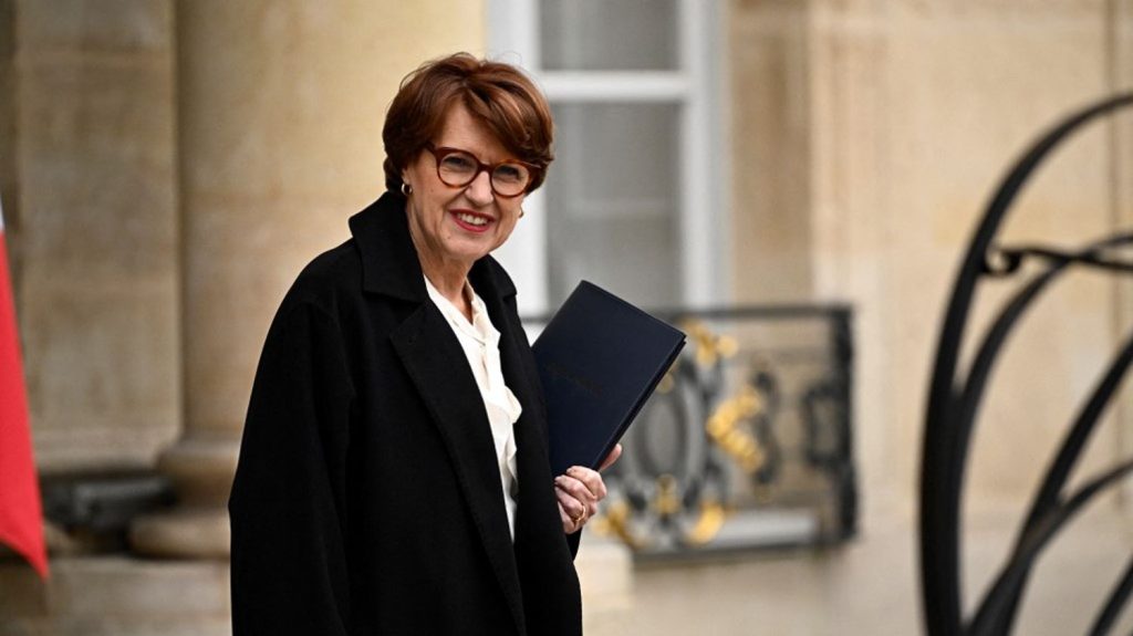 Gouvernement Bayrou : Annie Genevard conserve le ministère de l'Agriculture et les grands défis qui vont avec