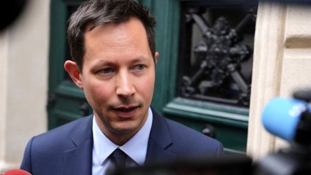 François Bayrou Premier ministre : "La seule chose qui compte, c'est ce qu'il va faire", réagit François-Xavier Bellamy