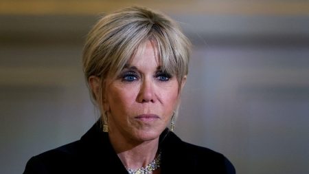 Quatre hommes seront jugés après une plainte de Brigitte Macron pour cyberharcèlement sexiste