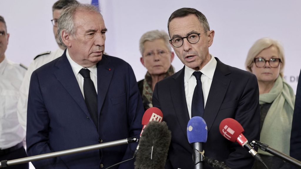 Bruno Retailleau restera au gouvernement s'il peut "mettre fin à la clandestinité et endiguer le narcotrafic", prévient le député Fabien Di Filippo