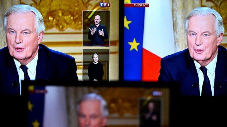 Censure : Barnier exclut un retour à Matignon si son gouvernement est censuré :
Vidéo
Menace de censure : Michel Barnier écarte la possibilité d'être renommé à Matignon en cas de censure de son gouvernement