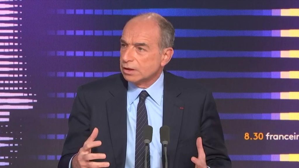 Gouvernement Barnier censuré : "On ne pourra pas tenir comme ça jusqu'en 2027", estime Jean-François Copé