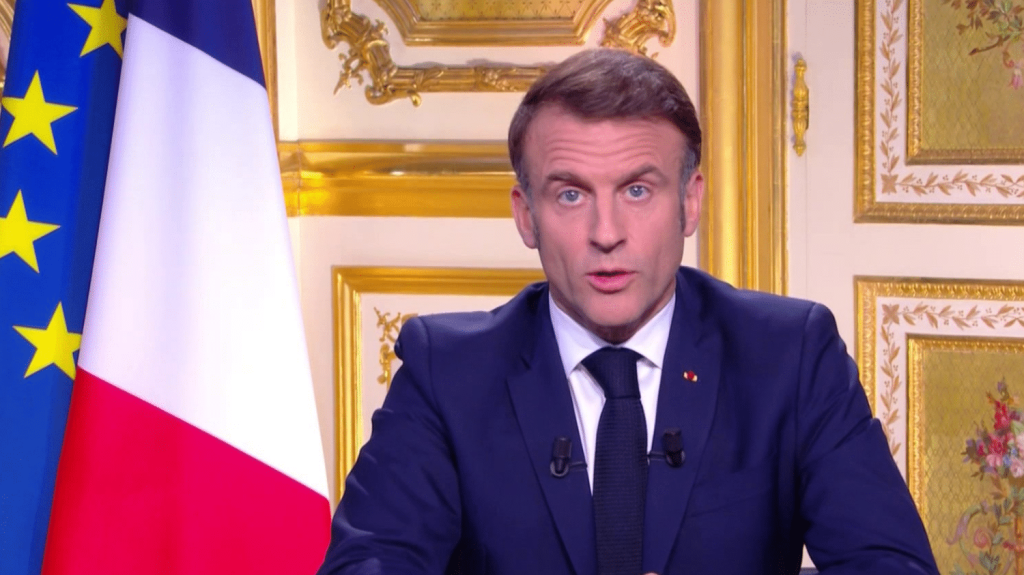 Censure du gouvernement : l’appel aux "compromis" d’Emmanuel Macron
