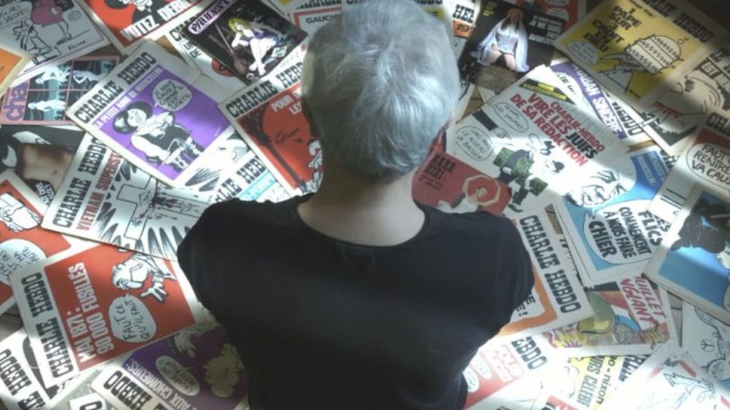 "Je ne veux plus y aller maman" : dix ans après l'attentat auquel il a échappé, le journaliste Antonio Fischetti raconte son Charlie Hebdo dans un documentaire personnel