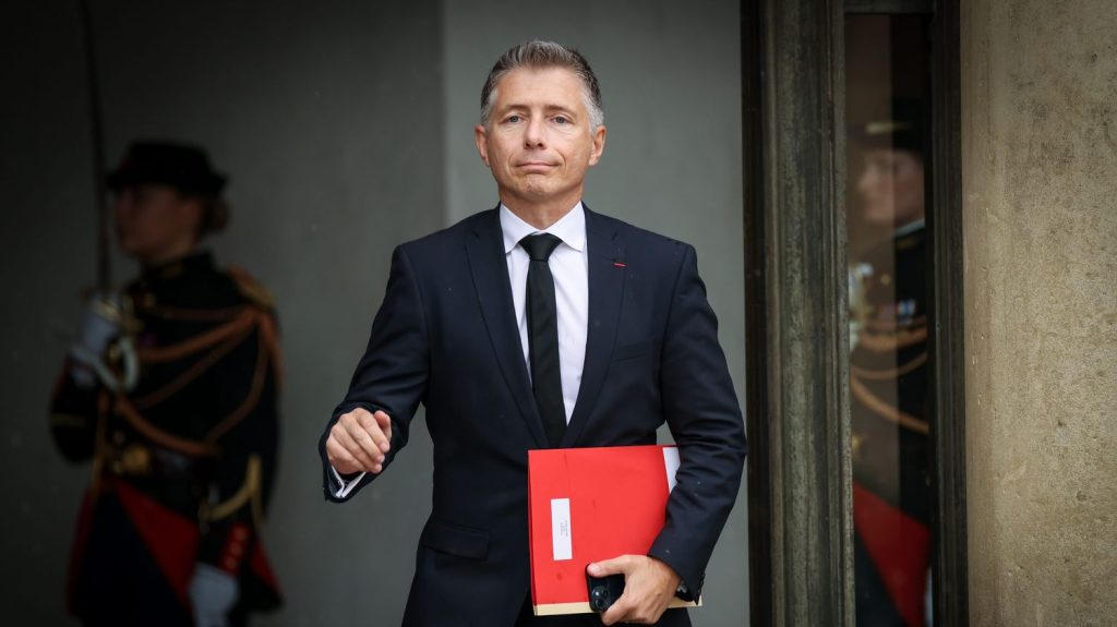 Cumul des mandats : "Il est important d'avoir un ancrage local", estime le ministre des Sports démissionnaire Gil Avérous