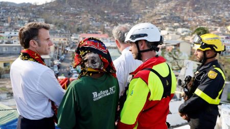Cyclone Chido à Mayotte : en quoi consiste le deuil national décrété par Emmanuel Macron ?