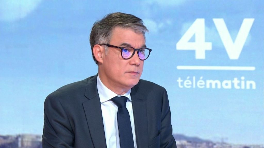 Cyclone Chido à Mayotte : "La place du Premier ministre n'était pas à Pau", estime Olivier Faure