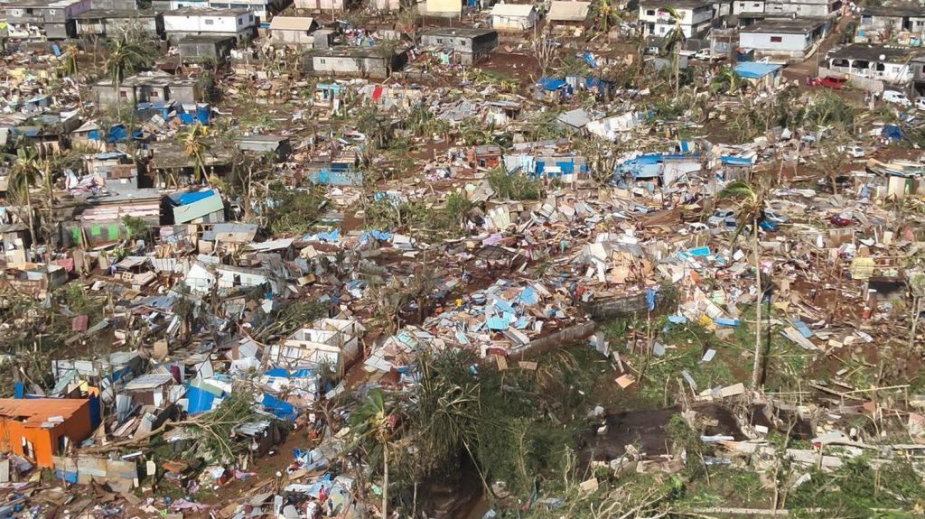 Cyclone Chido à Mayotte :  "Les discours qui cherchent à instrumentaliser la catastrophe sont indignes", dénonce François Gemenne

          Tous les samedis on décrypte les enjeux du climat avec François Gemenne, professeur à HEC, président du Conseil scientifique de la Fondation pour la nature et l'homme et membre du GIEC.