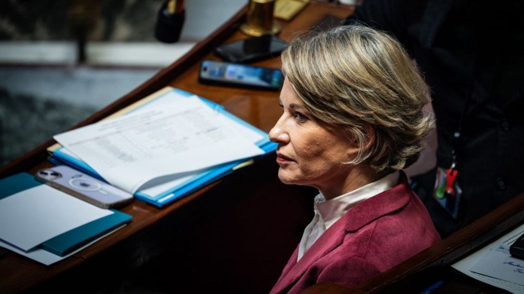 Le ministère de l'Education nationale exhorte les académies à reconduire jusqu’à la fin de l’année les professeurs contractuels