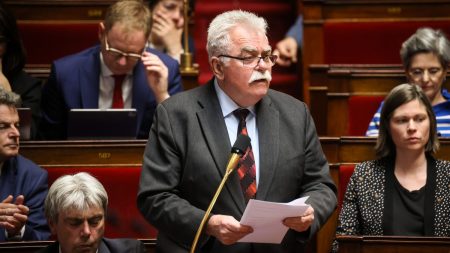 Nouveau gouvernement : pour "bloquer" l'extrême droite, "il faut qu'il y ait un Premier ministre de gauche", affirme le député PCF André Chassaigne