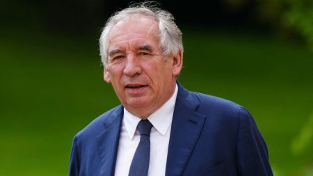 François Bayrou : Réconciliation, action et stabilité pour 2025 :
Vidéo
François Bayrou souhaite "la réconciliation, l’action et la stabilité" pour le pays en 2025