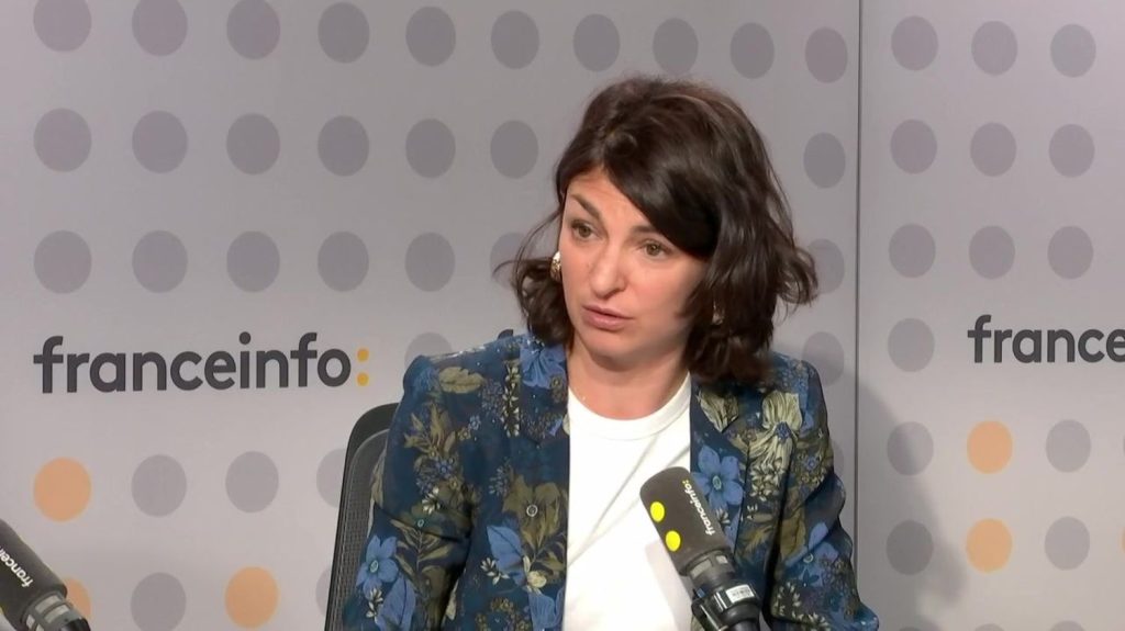 Le gouvernement Barnier renversé : soit Emmanuel Macron "nomme un gouvernement du Nouveau Front populaire", soit "il devra partir", estime Aurélie Trouvé