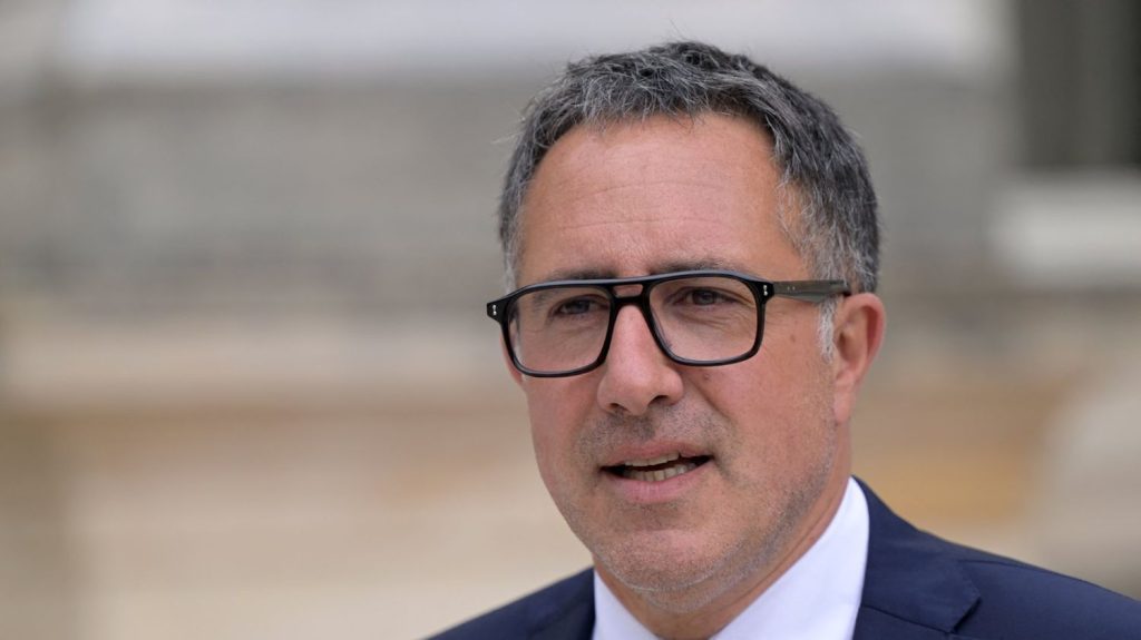Gouvernement "d'intérêt général" : le porte-parole du groupe Horizons espère un accord dans "les prochaines 24h"