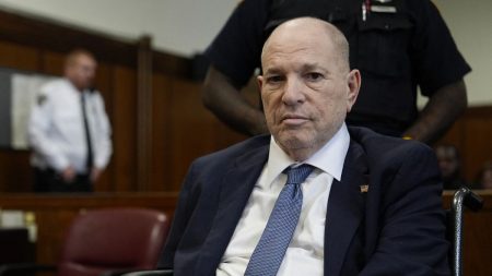 L'ex-producteur Harvey Weinstein hospitalisé après des "tests sanguins alarmants", selon son avocat