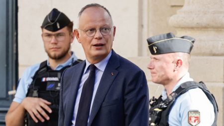 Horizons prêt à entrer au gouvernement : Edouard Philippe écrit à François Bayrou Nouveau Gouvernement : Edouard Philippe a envoyé une lettre à François Bayrou pour confirmer qu'Horizons est prêt à entrer au gouvernement