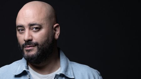 :
    le dernier publié



  

    
      
    
      

  

  
    
    Jérôme Commandeur : "C'est important de mesurer la chance que l'on a, quand on en a un petit peu"

          L’humoriste, comédien, réalisateur et producteur Jérôme Commandeur est l’invité exceptionnel du Monde d'Élodie Suigo du 23 au 27 décembre 2024. Depuis le 18 décembre, sa série en huit épisodes "Le monde magique de Jérôme Commandeur" est diffusée sur Canal+.
    
    
          Diffusé le 23/12
                      
        5min