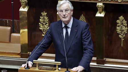 LFI et RN : dépôt d’une motion de censure en trois questions Trois questions sur la motion de censure que vont déposer les députés LFI et RN
