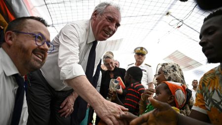 Le Premier ministre français Bayrou dévoile son plan de reconstruction « Mayotte debout »