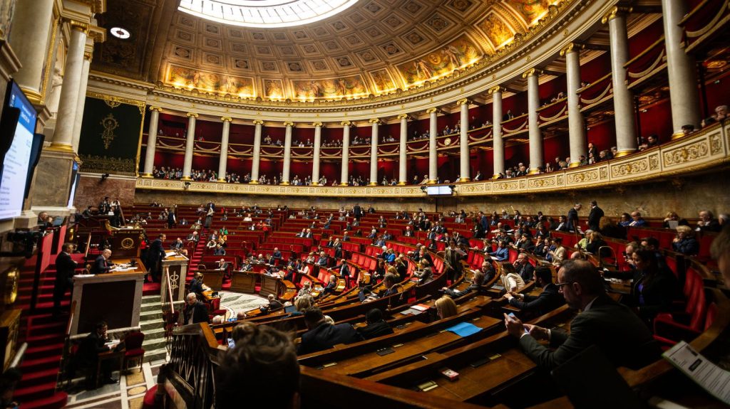 La "loi spéciale" a été promulguée pour pallier l'absence de budget pour 2025