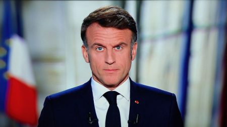 Macron 2025 : Mea culpa sur la dissolution, Français appelés à « trancher » dans ses vœux. Mea culpa sur la dissolution, Français appelés à "trancher".. Voici ce qu'il faut retenir des voeux d'Emmanuel Macron pour 2025