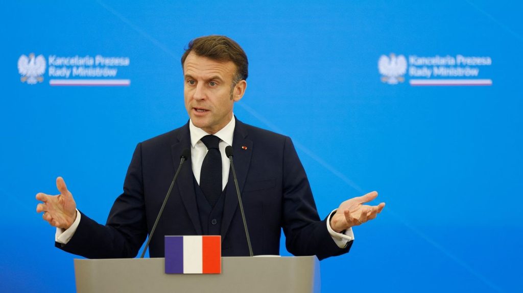 :
    Édito



  

    
      
    
      

  

  
                    



  


      :
    Édito



  

    
      
    
    
    Choix du Premier ministre : les tergiversations récurrentes d'Emmanuel Macron pour exercer son pouvoir de nomination