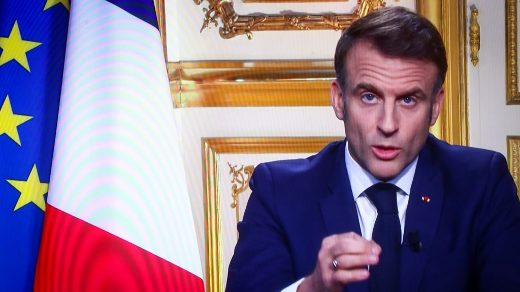 Emmanuel Macron recevra vendredi matin les présidents des groupes parlementaires du PS, de la droite républicaine et du bloc central