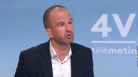 Nouveau gouvernement : Manuel Bompard demande aux partis du NFP de ne pas céder "à la tentation du gouvernement d'union nationale"