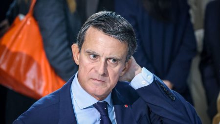 Manuel Valls au ministère des Outre-mer : « Il connaît un peu Mayotte », dit le président du département Manuel Valls au ministère des Outre-mer : "Je crois qu'il connaît un peu notre territoire", déclare le président du conseil départemental de Mayotte