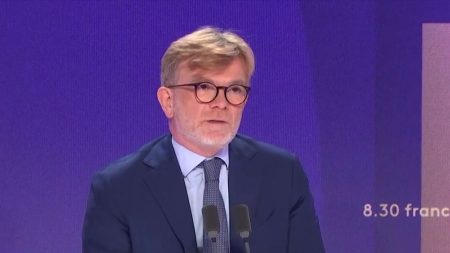 Marc Fesneau : Bruno Retailleau « a sa place » dans le gouvernement Bayrou Gouvernement Bayrou : Bruno Retailleau "a sa place", estime Marc Fesneau, président du groupe MoDem à l'Assemblée nationale